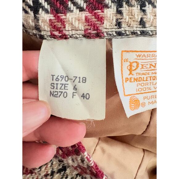 Vintage Pendleton Wool Midi Skirt | Plaid Red Black | Size 6 | Made in USA - Picture 4 of 6